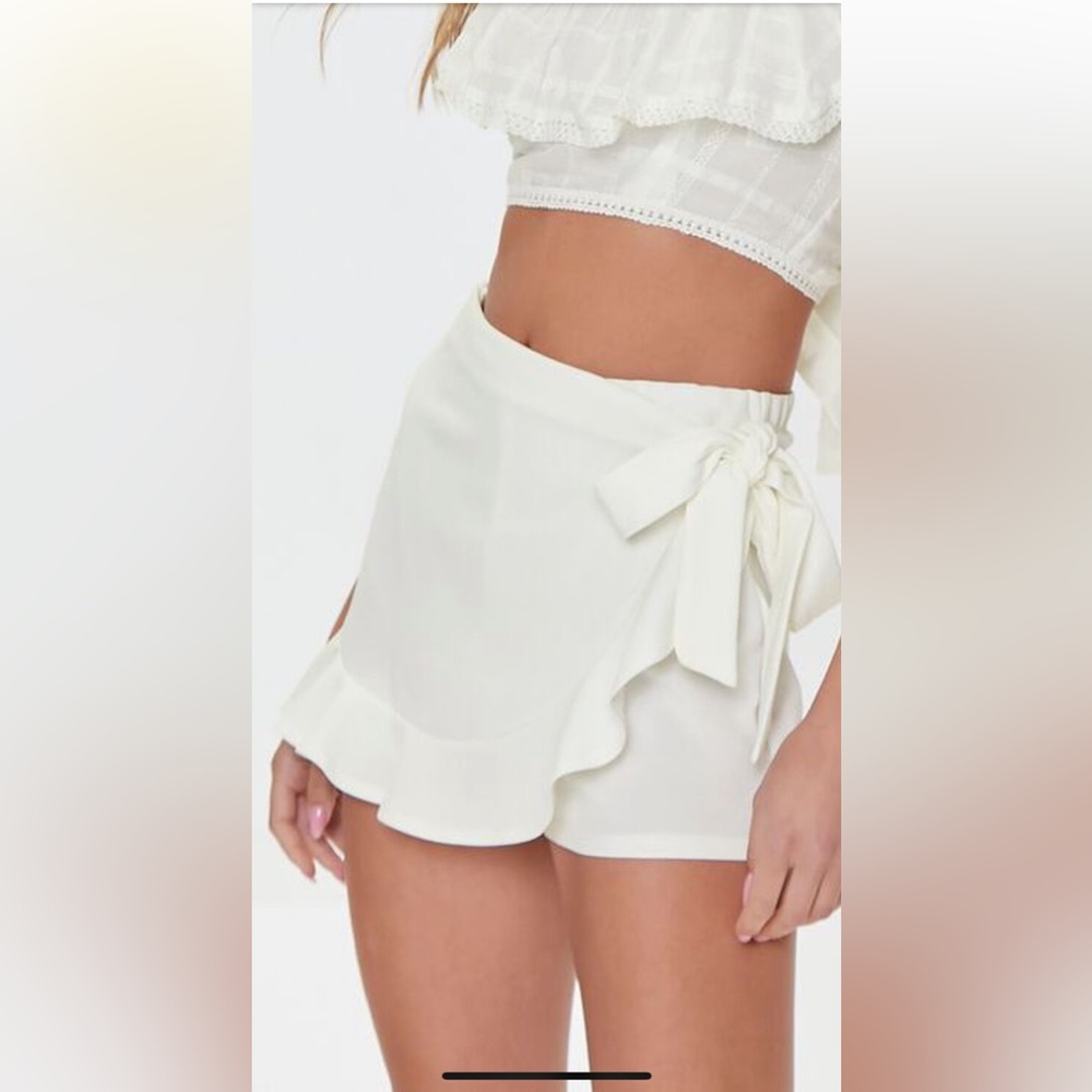 3/$15 Forever 21 black ruffle wrap skort, small